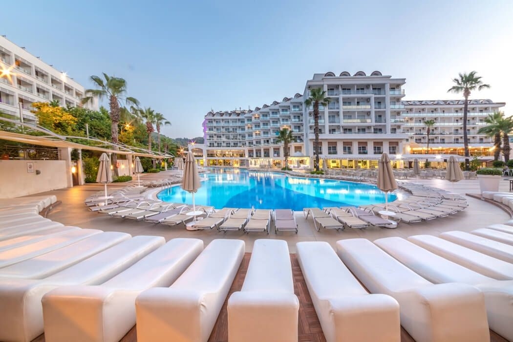 Grand Ideal Premium 2