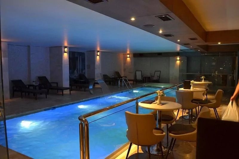 The Darkhill Hotel 4