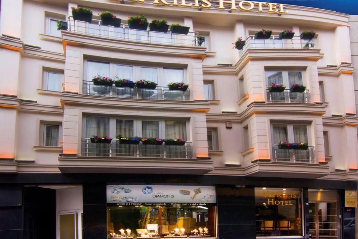 Aprilis Deluxe Hotel 4