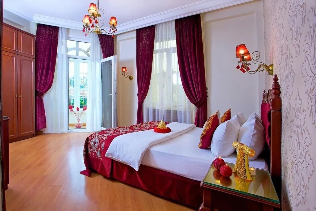 Ipek Palas 3