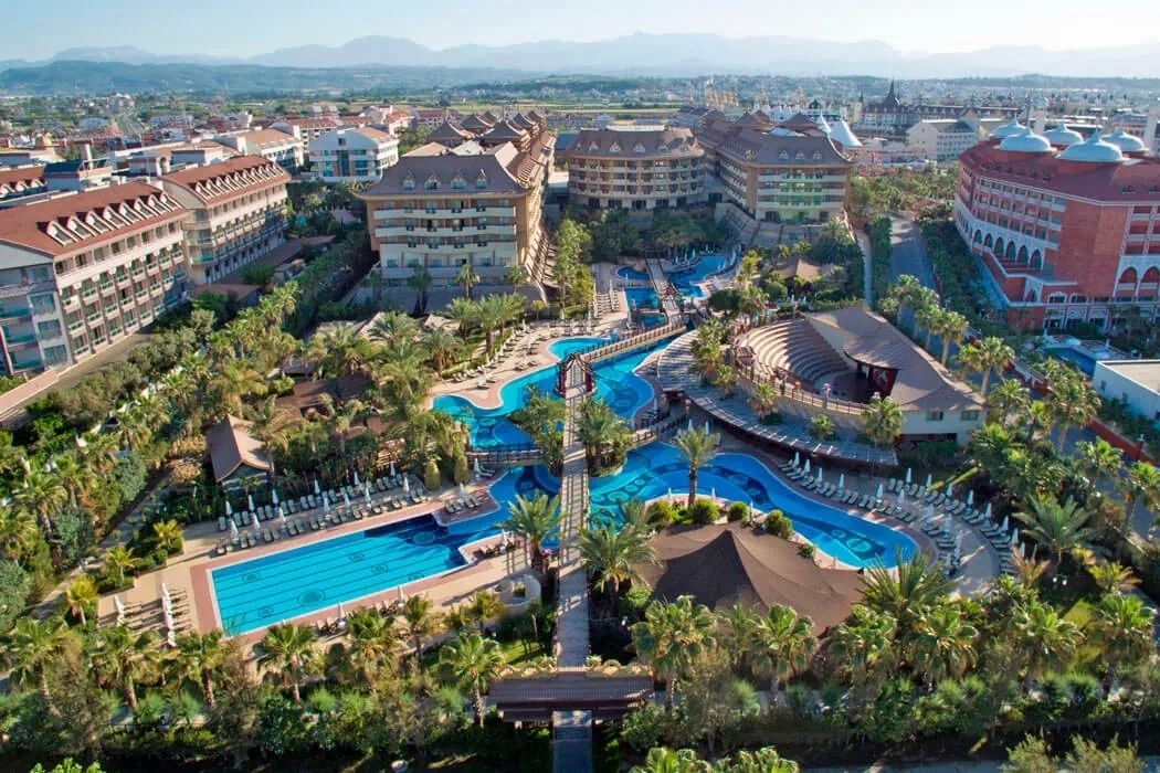 Royal Dragon Hotel 5
